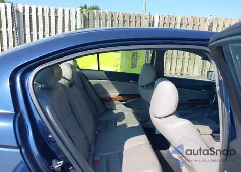 2011 Honda Accord 2.4 Ex-L z USA, uszkodzony, nr VIN 1HGCP2F87BA065931